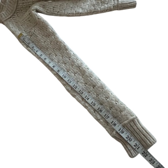 American Eagle Outfitters Women's M Creamy Sleeved Scooped Neck Knit Sweater Top - Picture 12 of 15